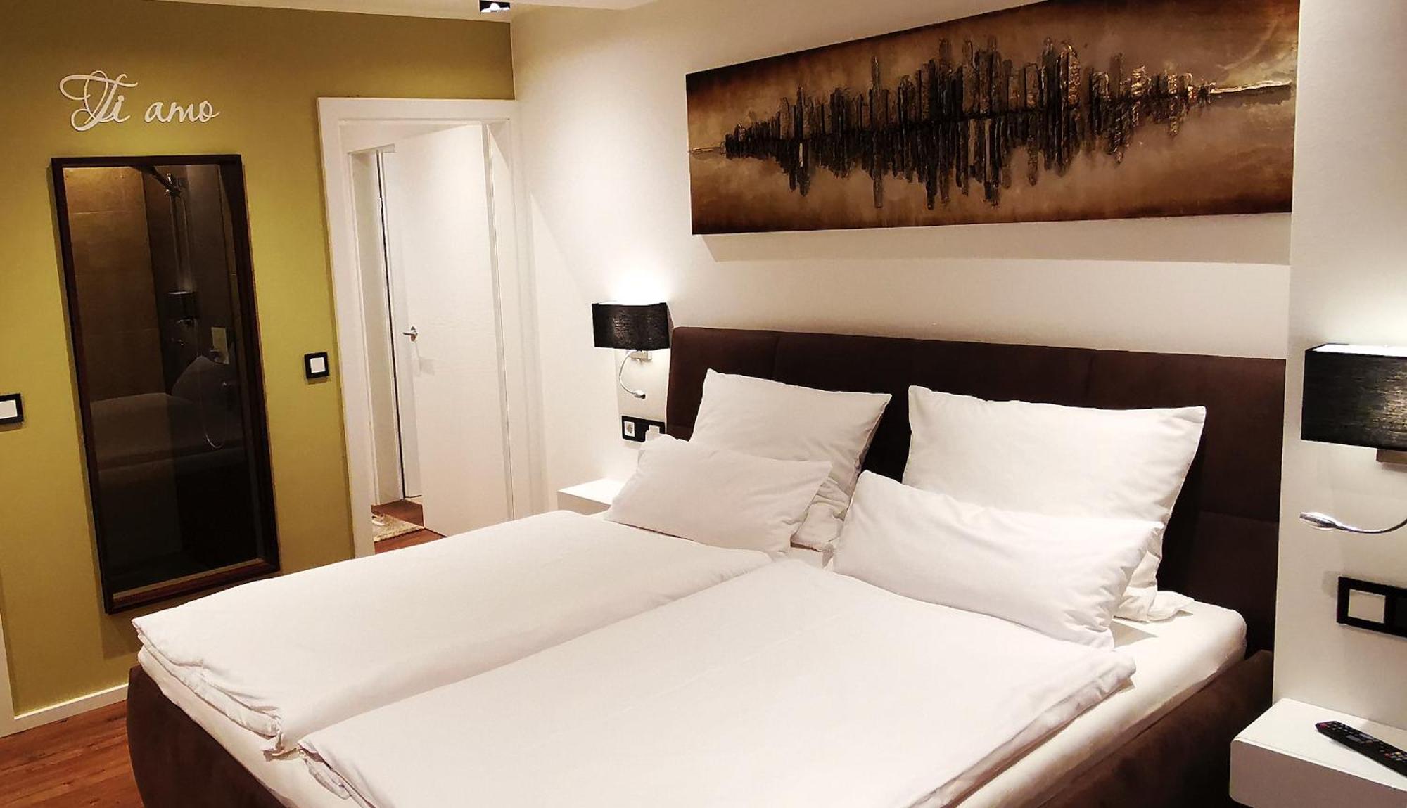 Luxor City Apartments เลียนซ์ ภายนอก รูปภาพ