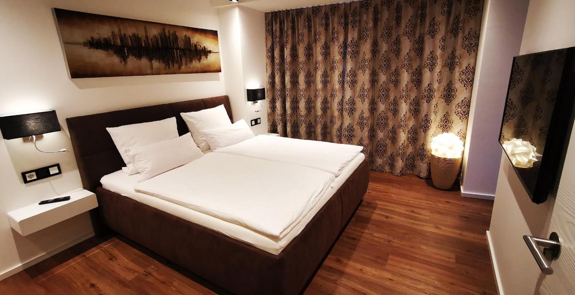 Luxor City Apartments เลียนซ์ ภายนอก รูปภาพ