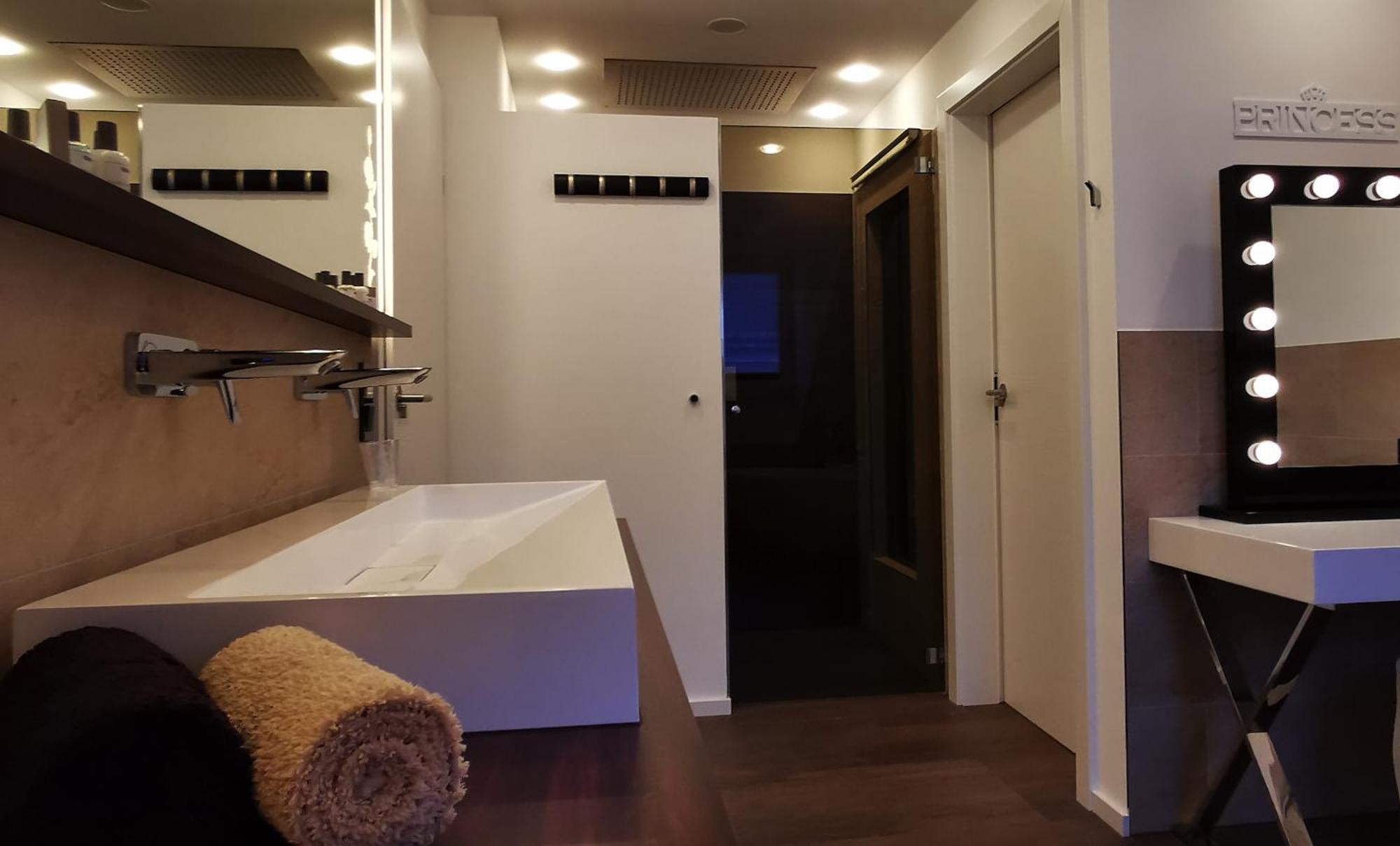 Luxor City Apartments เลียนซ์ ห้อง รูปภาพ