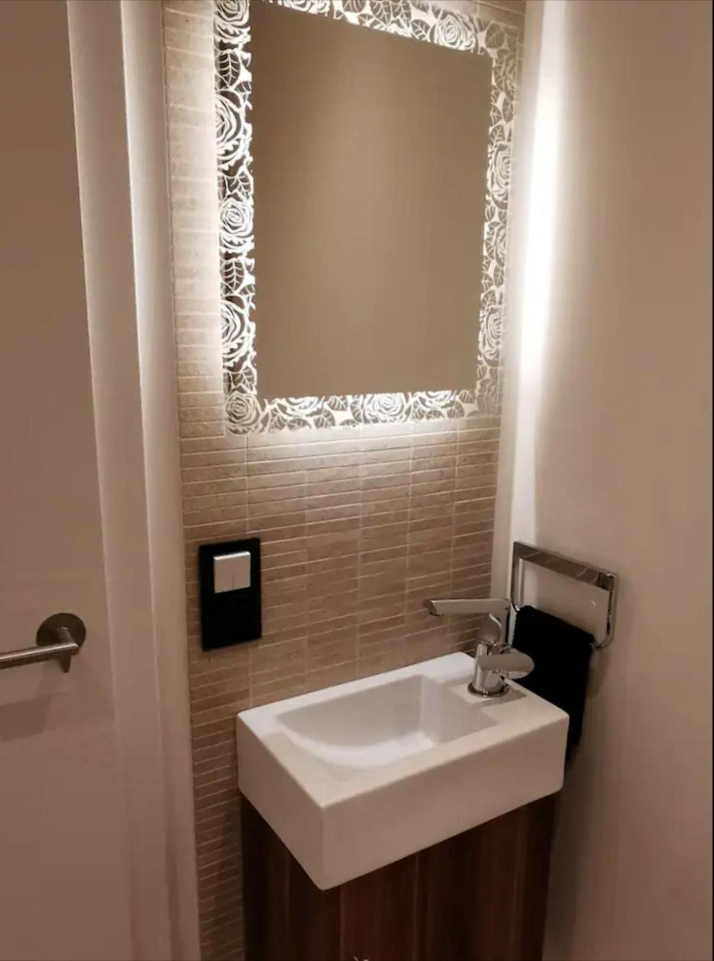 Luxor City Apartments เลียนซ์ ภายนอก รูปภาพ