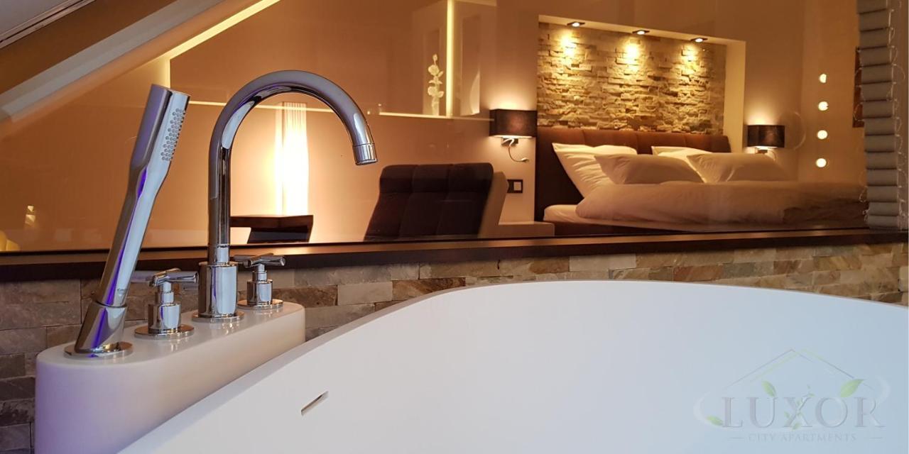Luxor City Apartments เลียนซ์ ภายนอก รูปภาพ