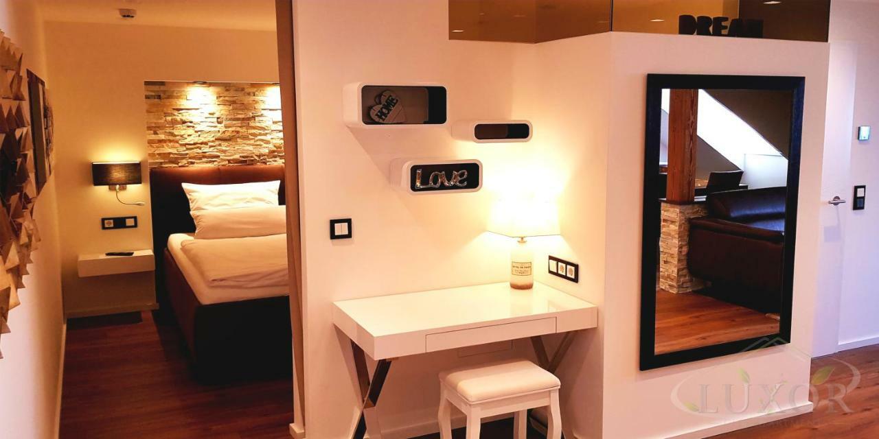 Luxor City Apartments เลียนซ์ ภายนอก รูปภาพ
